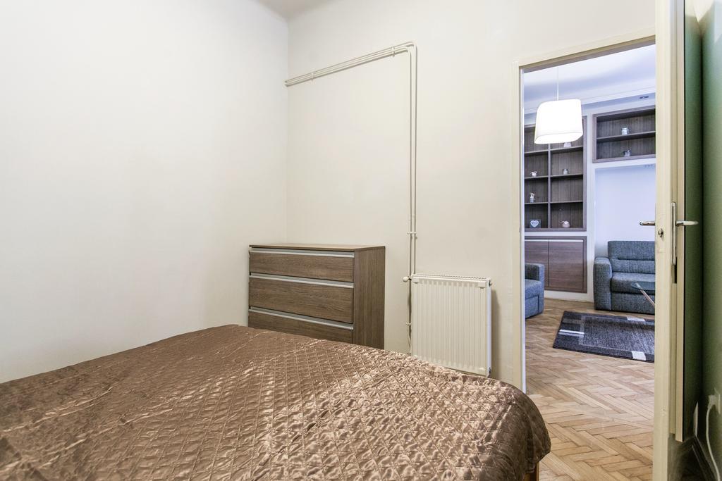 Apartment At Nagymezo Βουδαπέστη Εξωτερικό φωτογραφία