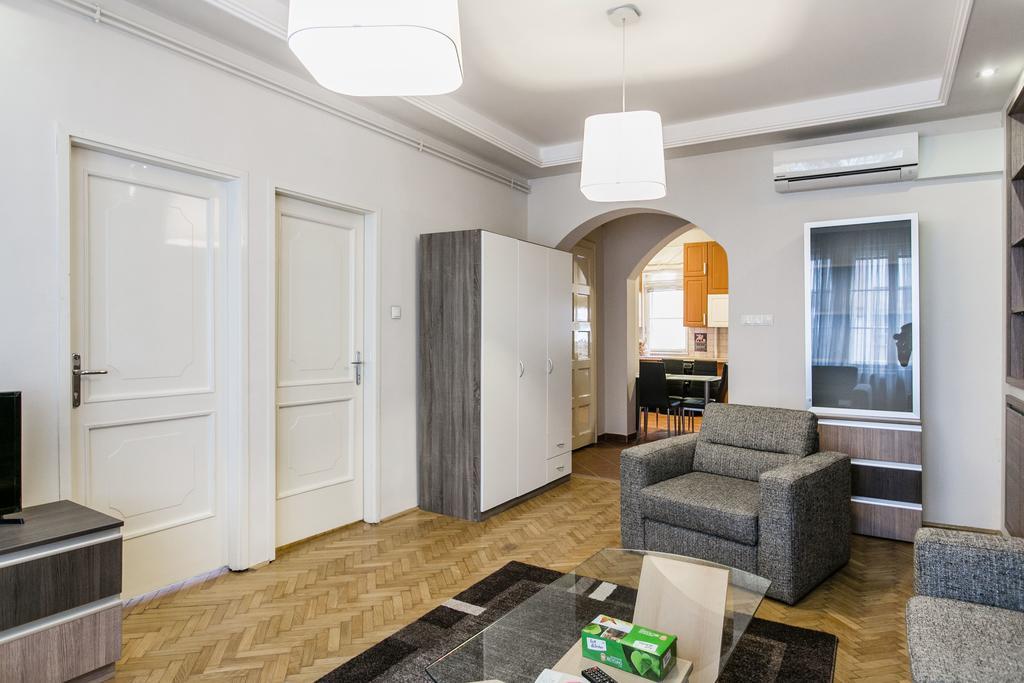Apartment At Nagymezo Βουδαπέστη Εξωτερικό φωτογραφία